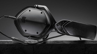 Illustration for article titled The Knife Set You Deserve, Philips Grooming Gear, and More Deals